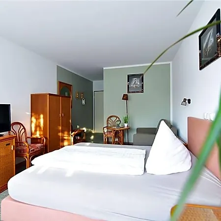 Hotel Land-gut-hotel Schenkenberger Hof 3*