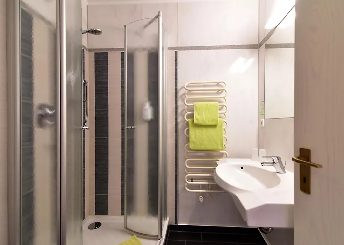 Land-gut-hotel Schenkenberger Hof فندق ديلتزش