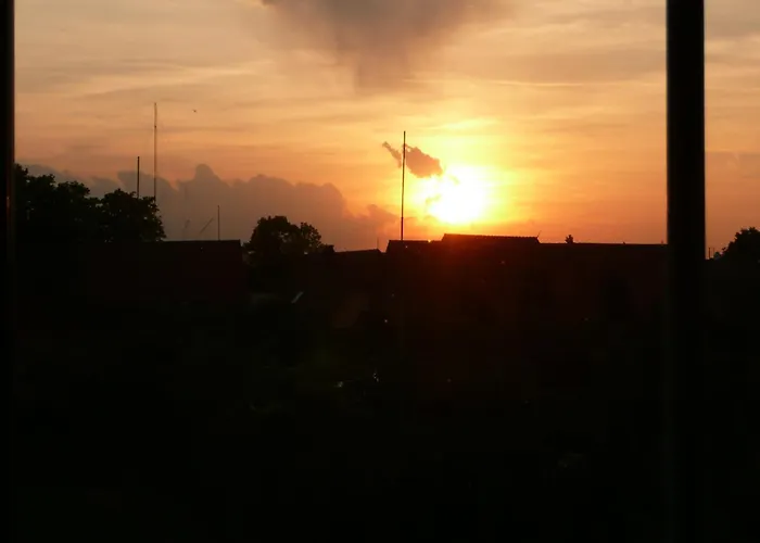 فندق Land-gut-hotel Schenkenberger Hof ديلتزش