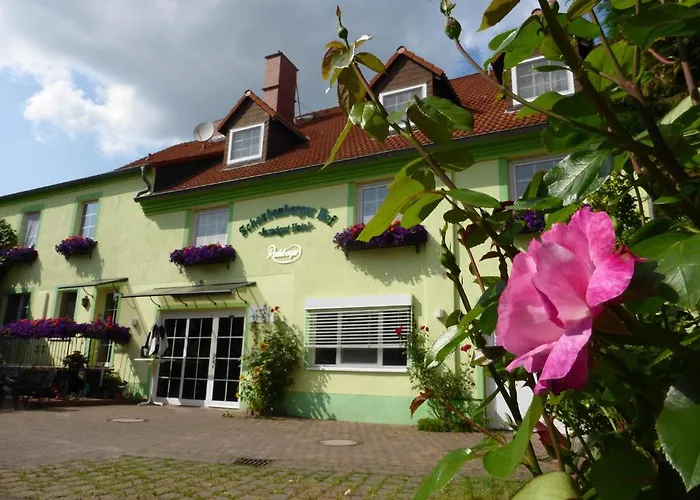 Land-gut-hotel Schenkenberger Hof فندق